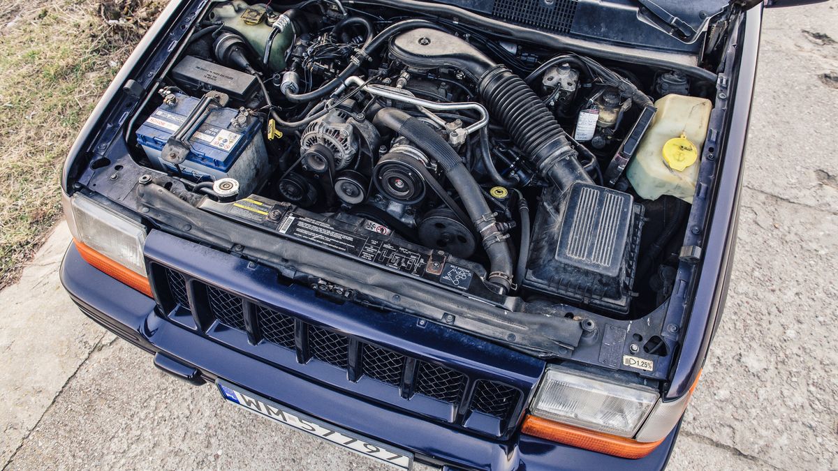 Prawie 6-litrowy silnik daje mnóstwo frajdy z jazdy samym faktem, że jest duży.