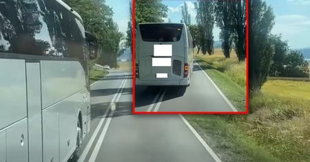 Podwójna ciągła i zakręt. To co zrobił kierowca autokaru mrozi krew