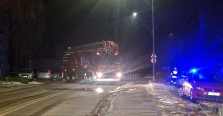 Pożar hali w Trzebini. Służby wydały rekomendację dla mieszkańców