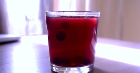Codziennie pili sok żurawinowy. Po 12 tygodniach ich zbadano