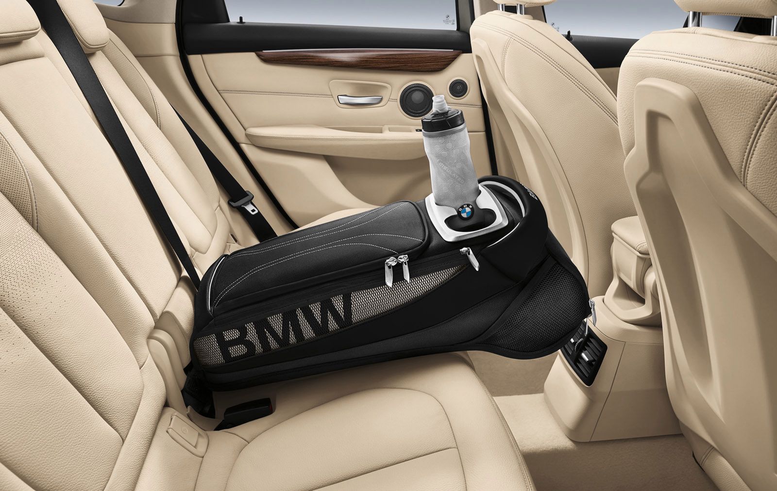 BMW przedstawiło 290 zdjęć z serią 2 Active Tourer [galeria] 80