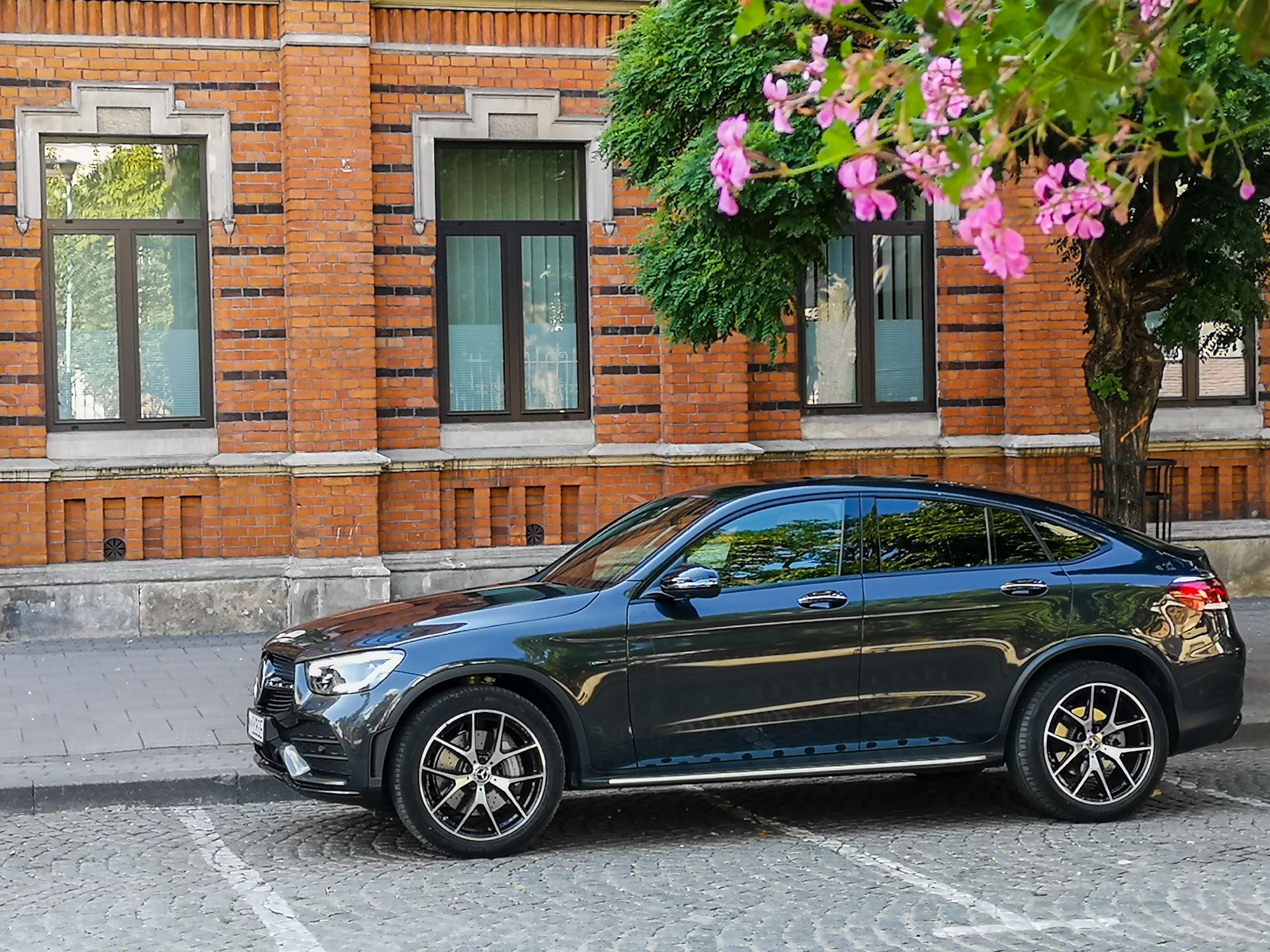 Mercedes GLC 300e Coupe: System zarządzania energią, asystent podróży i audio Burmester 2