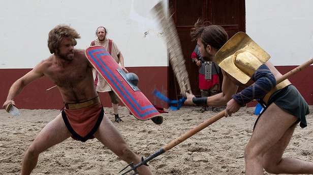 "Newsweek" kontra "Przekrój" - facebookowa wojna znanych tygodników 1