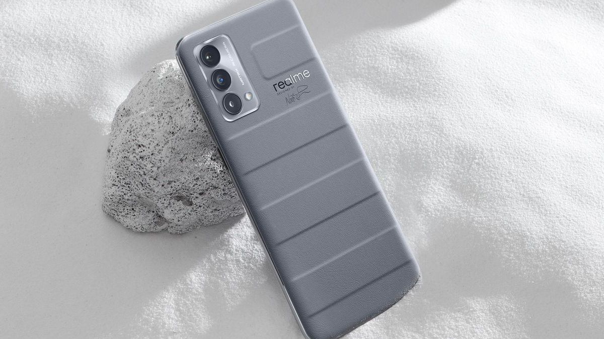 realme GT Master Edition już w Polsce. Zwą go zabójcą smartfonów ze średniej półki 1