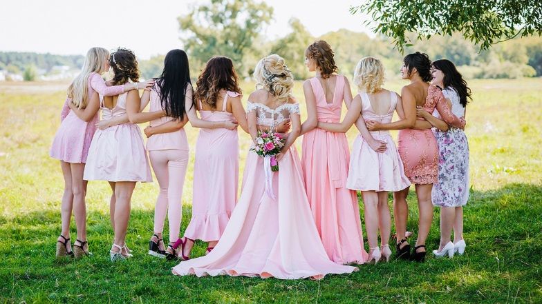 Burza wokół sukienki na wesele