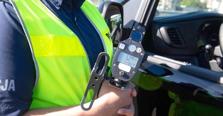 Koronawirus. Radom. 14 policjantów z drogówki z COVID-19