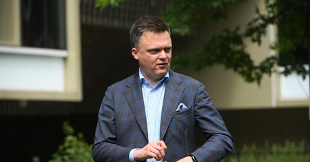 Media: Szymon Hołownia spotkał się z Adamem Bielanem