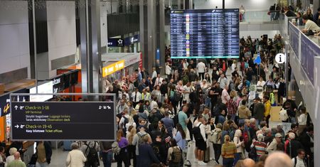 Fałszywe strony wabią podróżnych. Lotnisko w Krakowie przestrzega