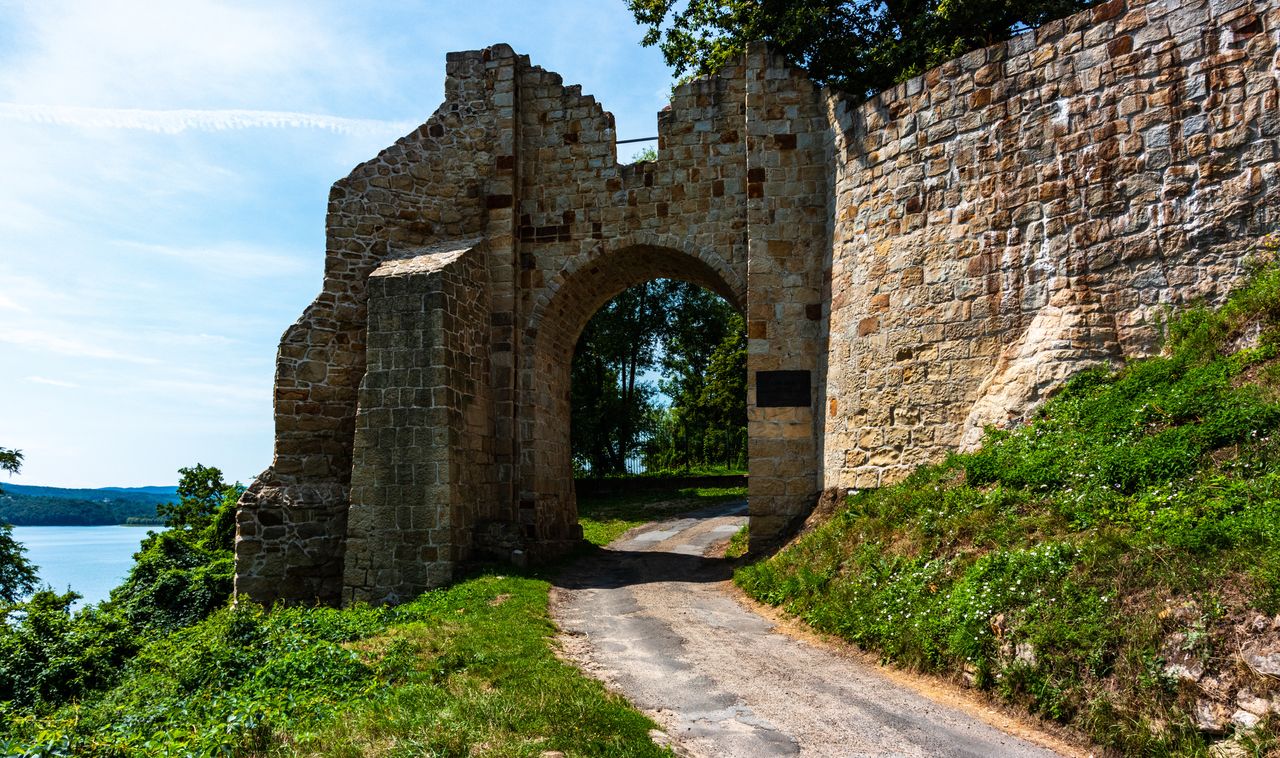 Zamek w Dobczycach w rozbudowie. Trwa rewitalizacja ruin