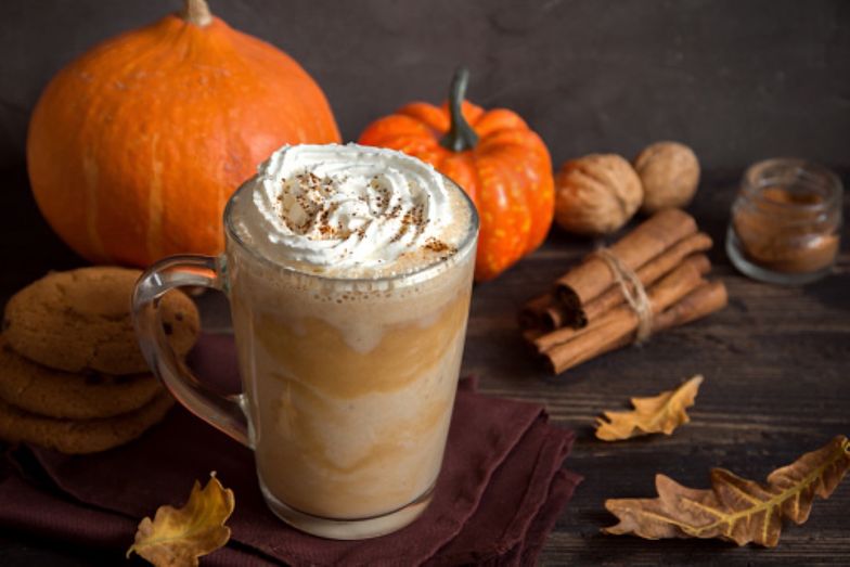 Pumpkin Spice Latte. Przepis na kultową