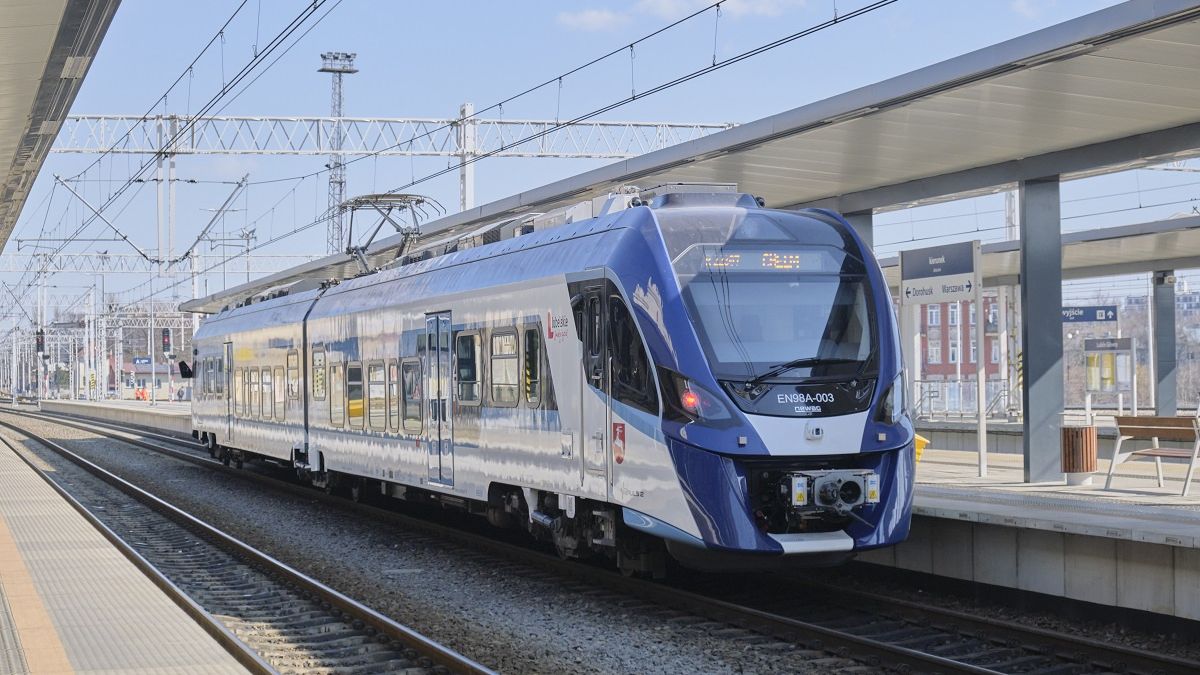 Pociąg Impuls 2 na stacji Lublin Główny
