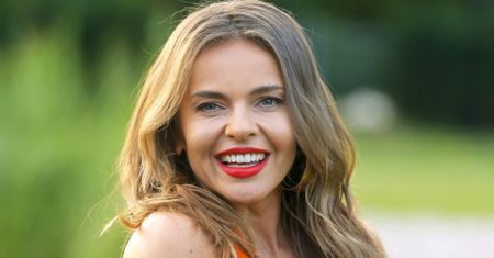 Edyta Herbuś w eleganckiej kreacji. Uwagę przykuwa jeden element