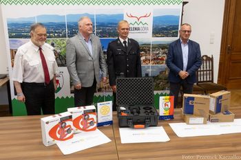 Rotarianie zebrali środki na pomoc strażakom OSP podczas koncertu