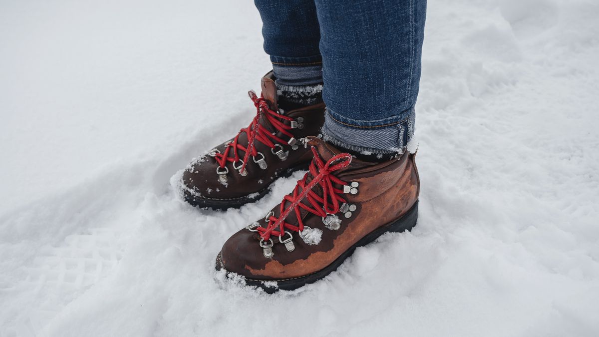 mokre buty trapery zima śnieg