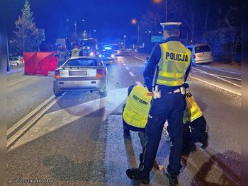 Zakopane: 23-latek ciężko ranny po potrąceniu przez toyotę. Mężczyzna przebiegał przez czteropasmową ulicę