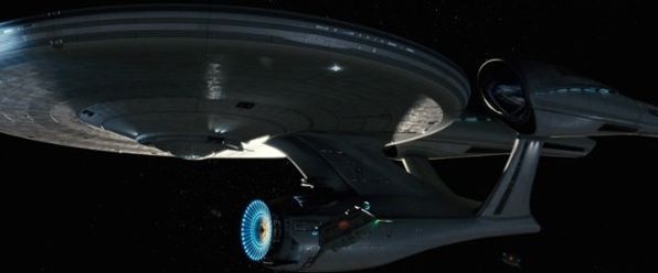 Jak duży jest nowy USS Enterprise w porównaniu ze starym?