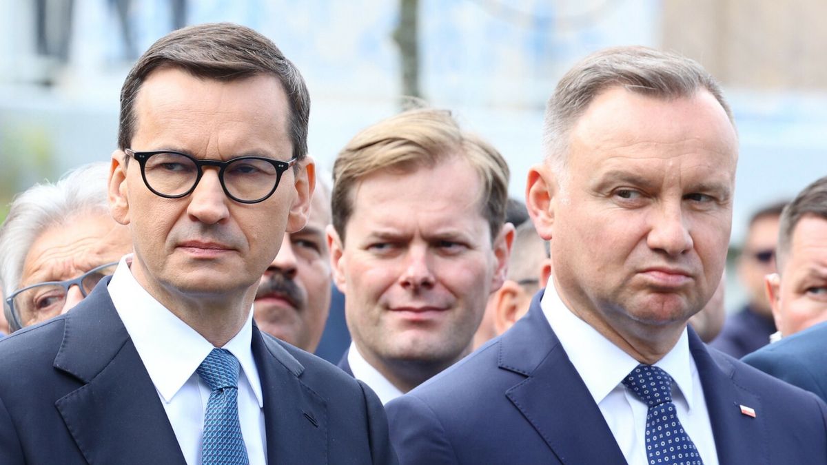 Mateusz Morawiecki i Andrzej Duda nie mogą być w 100 proc. pewni, że miliardy z KPO szybko trafią do Polski  