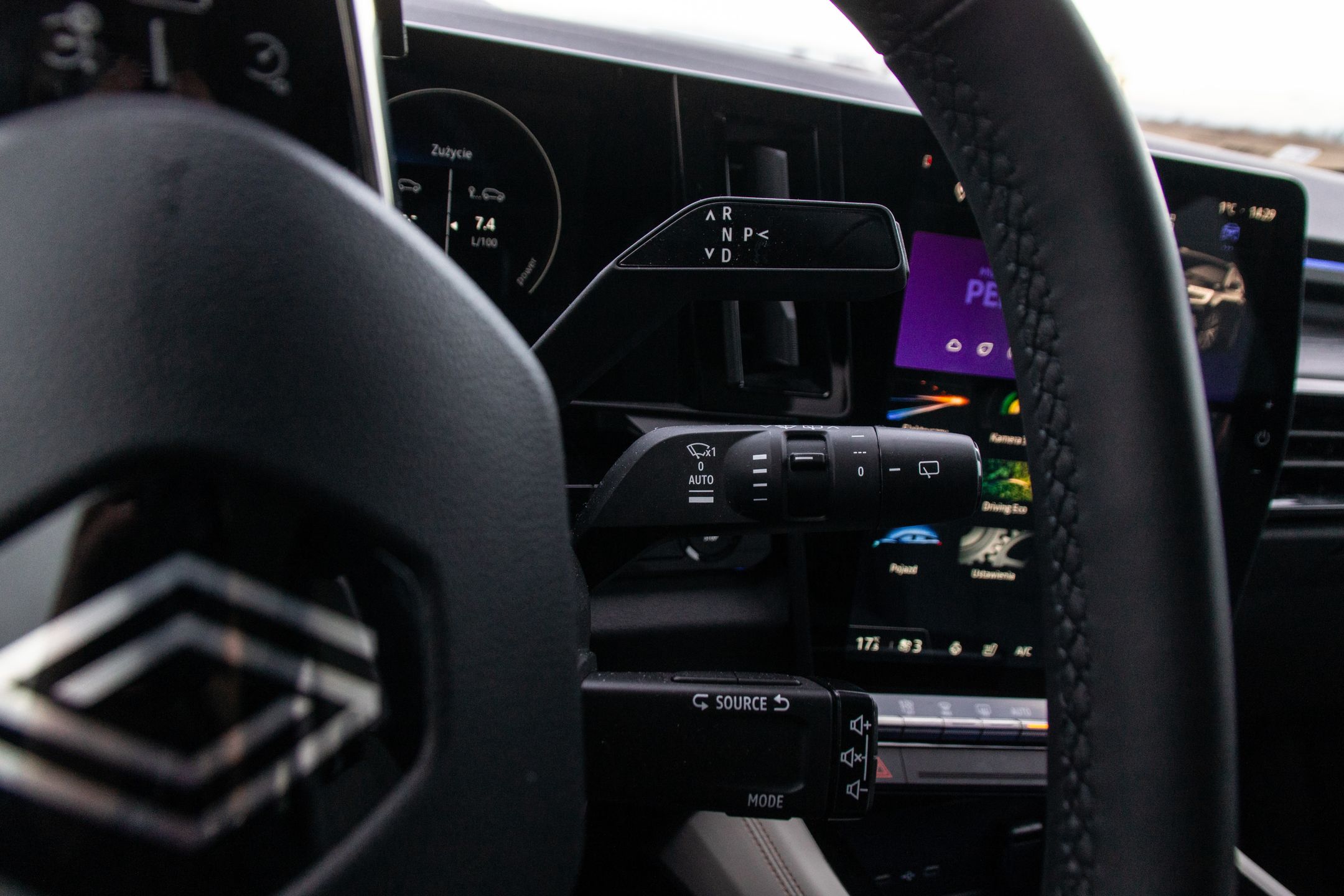 Renault Espace E-Tech