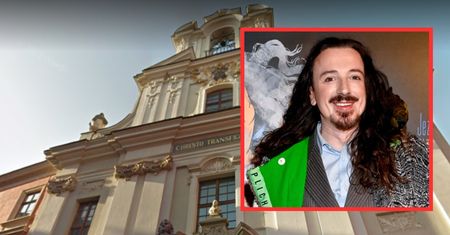 Oburza go "moda" w polskich kościołach. "Poliestrowe obrusy i plastik"