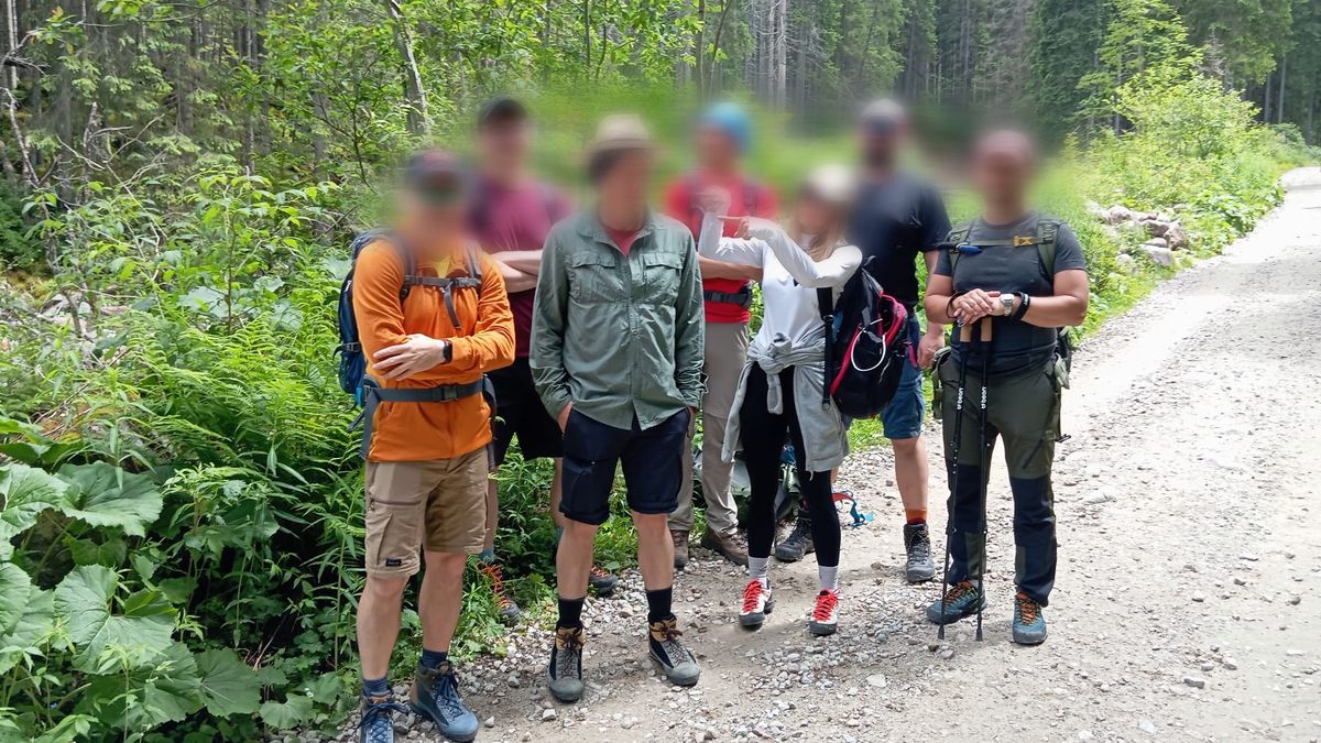 Grupa siedmiu osób pomogła pani Joannie.