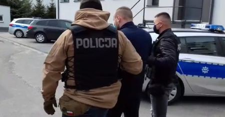 Areszt za usiłowanie zabójstwa. Podszedł do znajomego i dźgnął go nożem w plecy