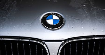 OnePlus dalej kombinuje ze znikającym aparatem. Tym razem zainspirował sie... BMW?