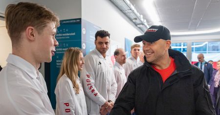 "Nowrocky" usunął zdjęcia Kancelarii Prezydenta ze swojej strony na FB