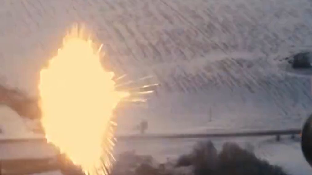 Zniszczenie drona Shahed z pokładu śmigłowca