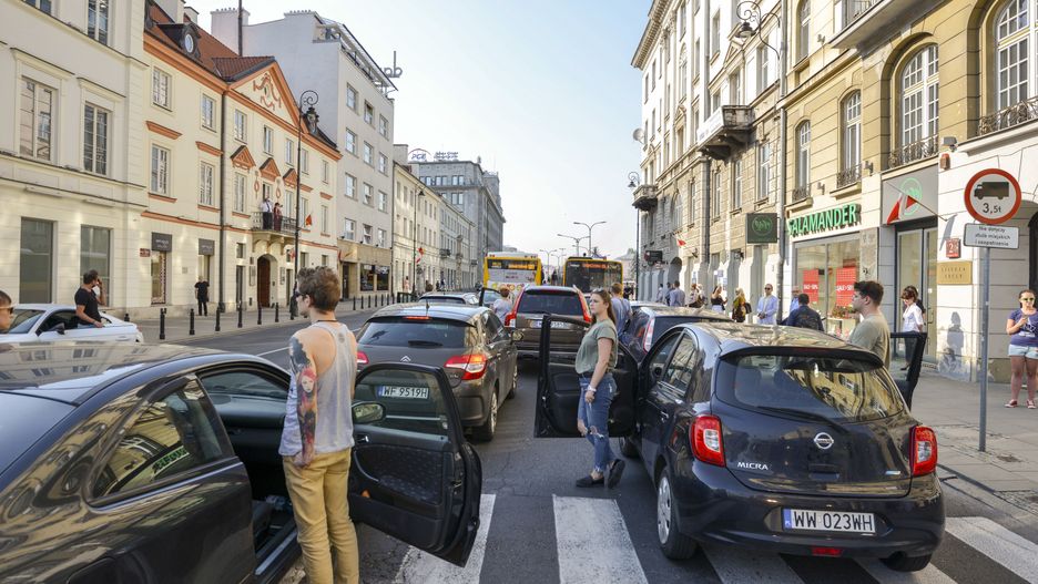 Warszawa w trakcie godziny "W" zatrzymuje się na chwilę - zdjęcie z 2017 roku