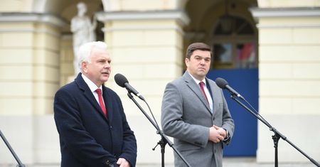 Którzy Polacy nie chcą obostrzeń? Wiceminister: zrobiliśmy sondaż