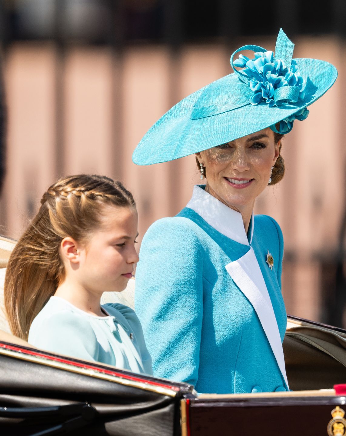 Księżna Ka z dziećmi na Trooping the Colour 