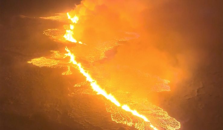 Działo się we wtorek w nocy. Wybuchł wulkan na Islandii. Duża erupcja