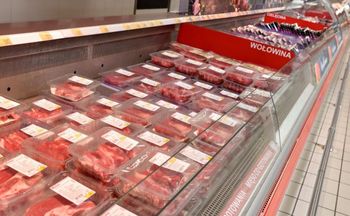 W składzie zmielone kości i pazury. Polacy wciąż kupują