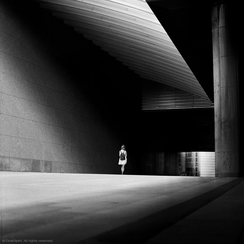 DrakSpirit pokazuje swój świat w mrocznych, geometrycznych fotografiach 7