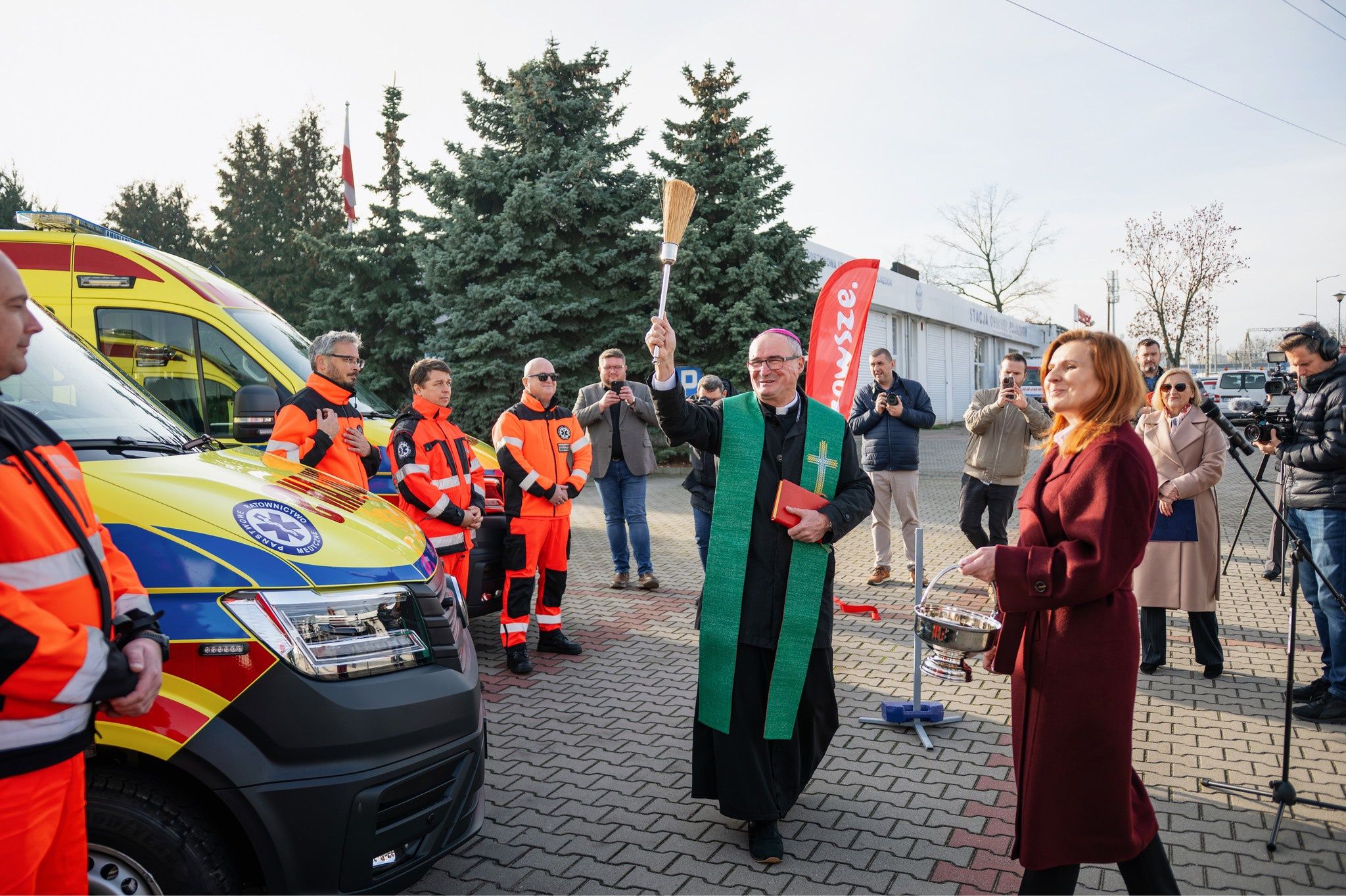 Przekazanie karetek