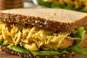 Tę kanapkę jadł Wiedźmin, by odzyskać siłę. Teraz możesz ją zrobić w domu