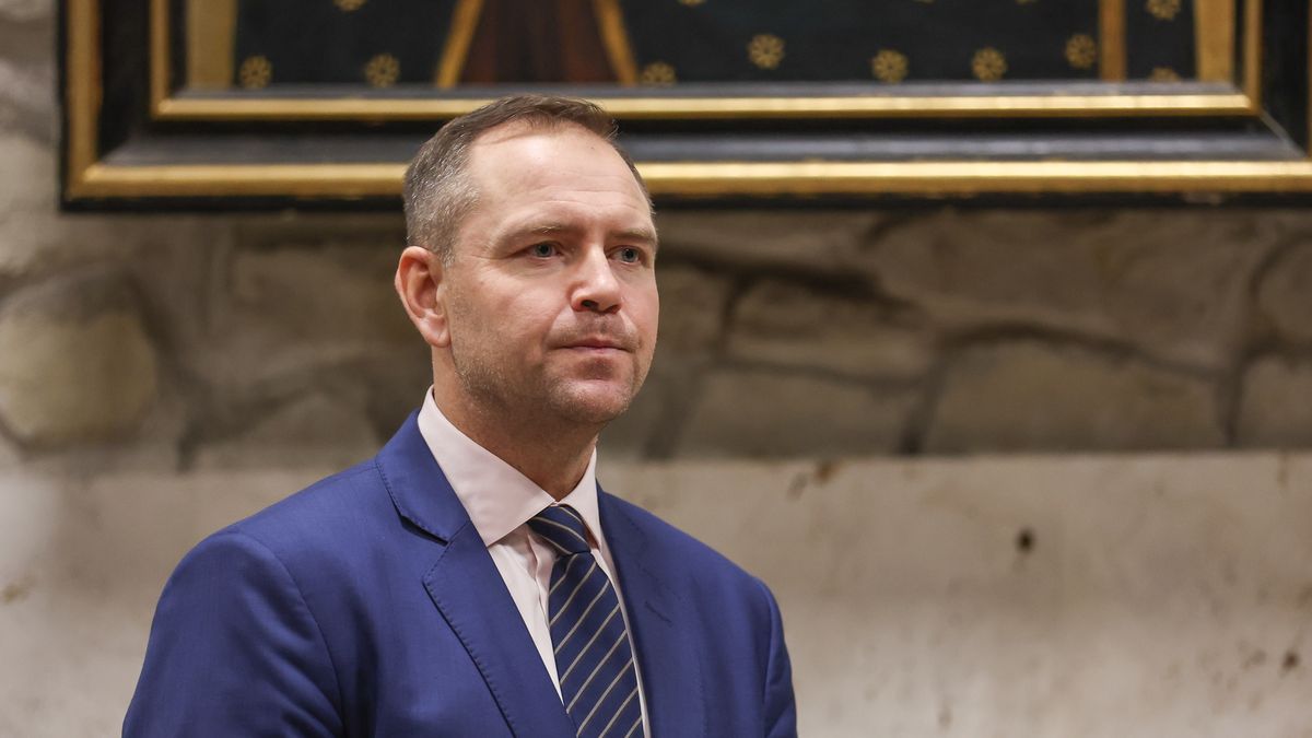 CZESTOCHOWA, POLAND - 2025/01/11: Karol Nawrocki, candidate for the 2025 presidential election in Poland speaks to the Patriotic Pilgrimage of Supporters to Jasna Gora (Czestochowa). Nawrocki is currently the president of the Institute of National Remembrance (IPN). Although he is not a member of any political party, he is associated with the Polish right wing and is officially supported by Jarosaw Kaczyski's party, Law and Justice (PiS) which ruled Poland for eight years until 2023. (Photo by Grzegorz Wajda/SOPA Images/LightRocket via Getty Images)