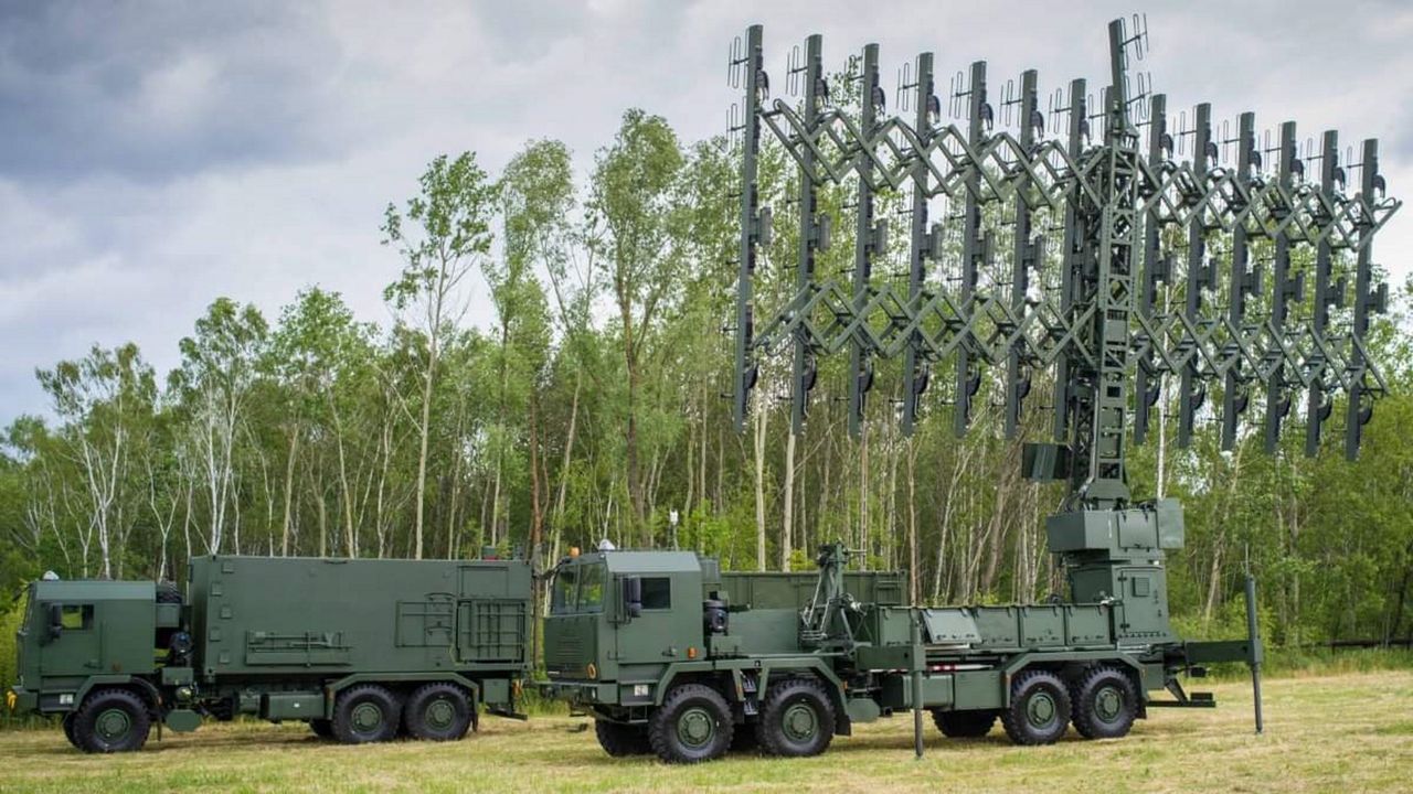 Polski radar dalekiego zasięgu P-18PL