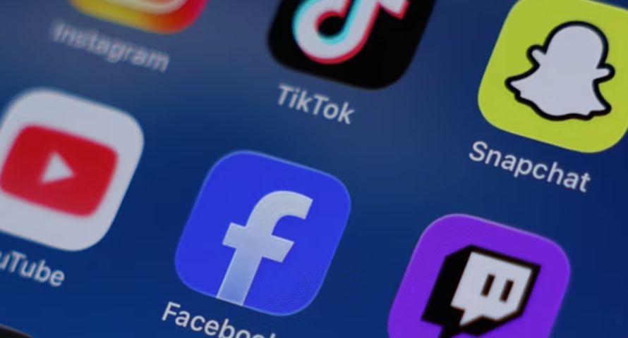 Kalifornia ogranicza social media dla dzieci. Zakaz "uzależniających" funkcji