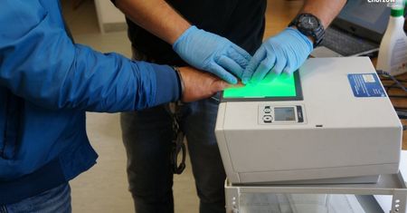 Karuzela VAT. Przekręt na kawie wart 54 mln zł. 13 osób oskarżonych
