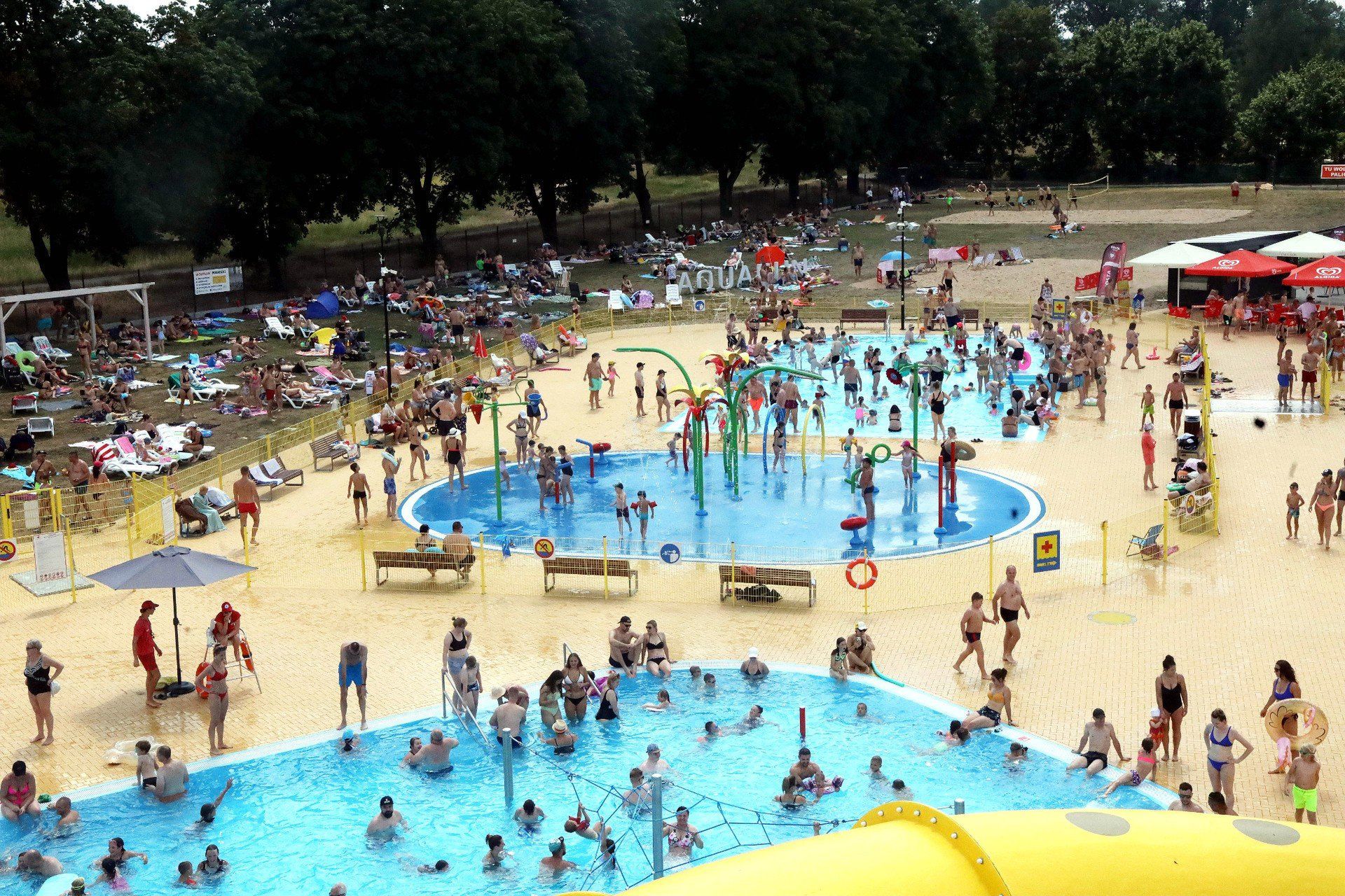 W Legnicy można spędzić upalny dzień w kompleksie wodnym Aqua Fun