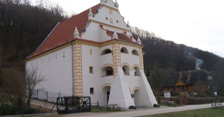 Tajemnicze pomieszczenie w dawnym spichlerzu. Przypadkowe odkrycie w Kazimierzu Dolnym