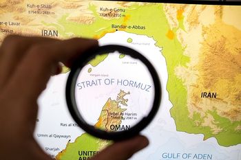 Atak na tankowiec koło Dubaju. Iran uderza, Trump naciska ws. cieśniny Ormuz