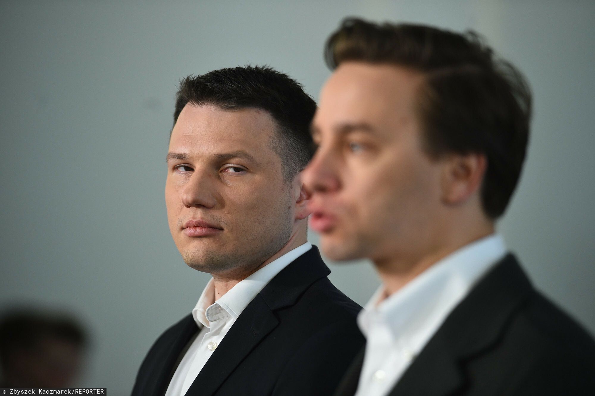 Konferencja wsp�?przewodnicz?cych Konfederacji
28.03.2023 Warszawa Konferencja wspolprzewodniczacych Konfederacji Krzysztofa Bosaka i Slawomira Mentzena fot. Zbyszek Kaczmarek/REPORTER n/z Slawomir Mentzen Krzysztof Bosak
Zbyszek Kaczmarek/REPORTER