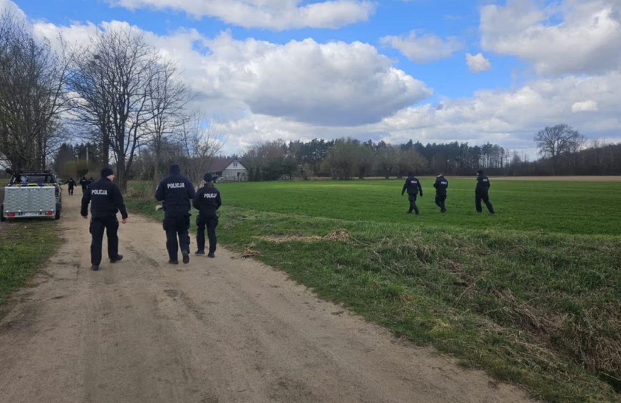 Makabryczne odkrycie. Znaleziono zwłoki pod Ciechanowem. To zaginiony?
