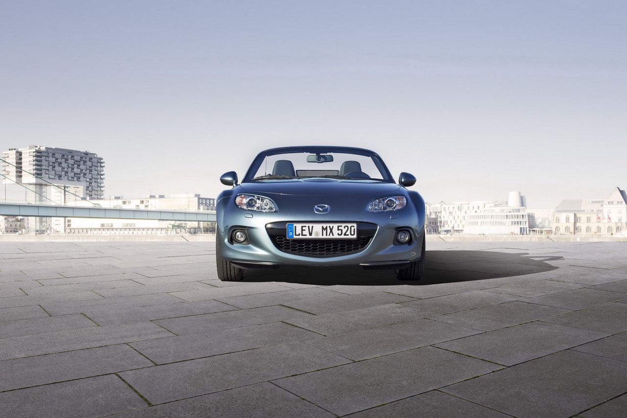 2013 Mazda MX-5 (1)