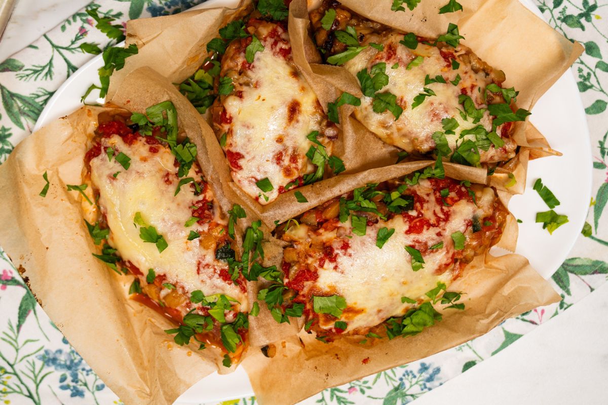 Soczyste faszerowane udka. Kiedy pojawiają się na stole, nikogo nie trzeba namawiać do jedzenia