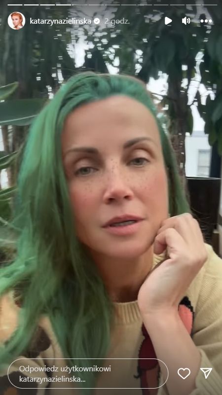 Katarzyna Zielińska w zielonych włosach