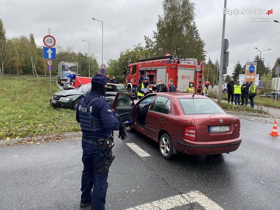 Kierująca skodą uderzyła w bok audi