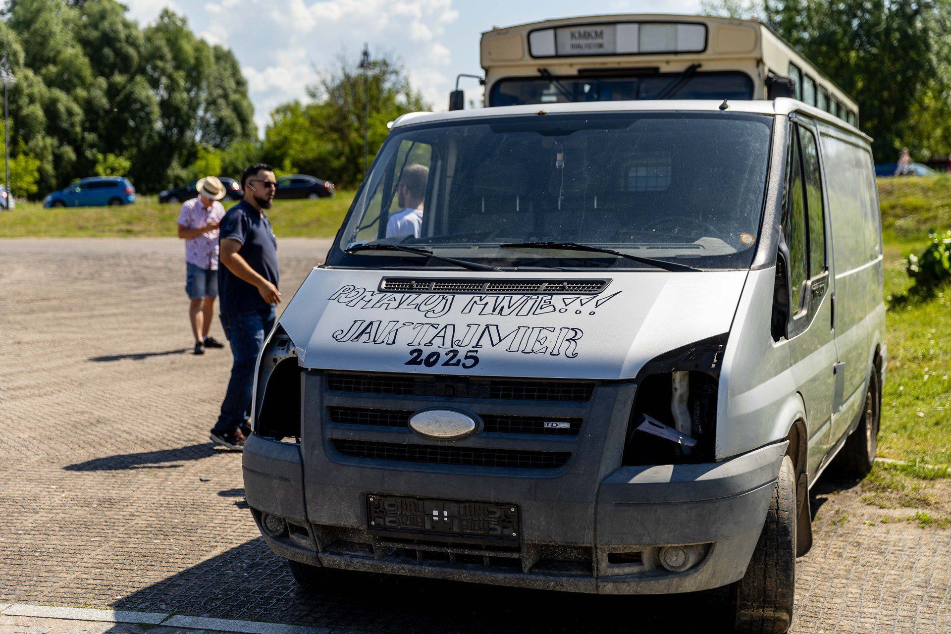 W Supraślu - zabytkowe samochody